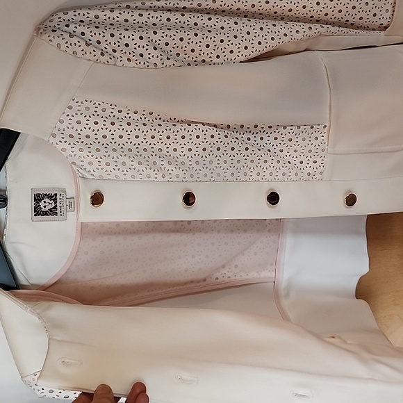 NWT Anne Klein Blazer Jacket size 2 cream color gold button closure - Picture 3 of 17